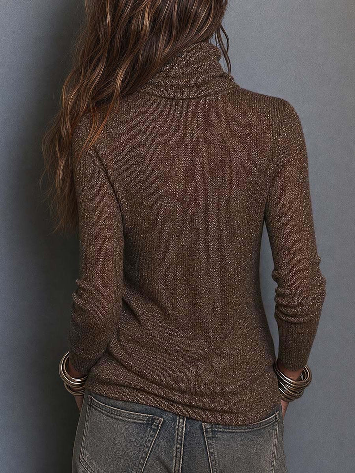 Top boho marrone in maglia leggera, con collo ad anello, maniche lunghe e vestibilità slim