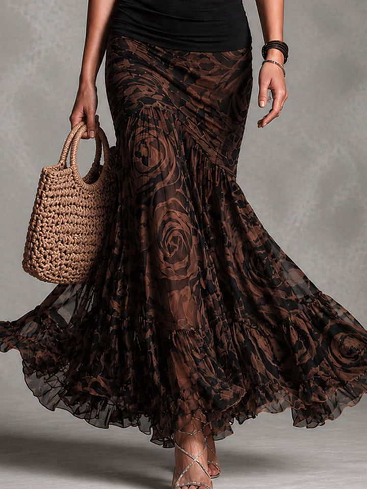 Set rétro con canotta nera e gonna in mesh marrone stampata