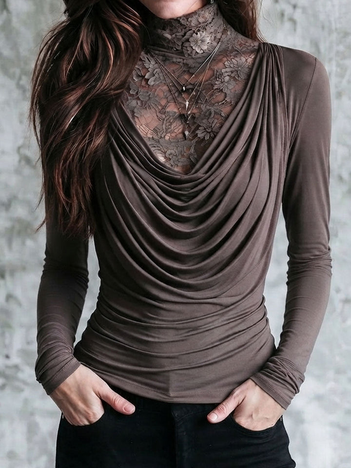 Top a maniche lunghe due in uno boho color tortora, in pizzo, con collo alto e scollatura drappeggiata a cascata