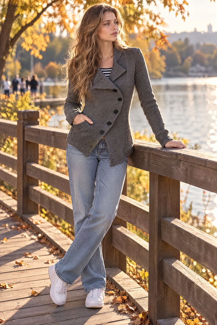 Cardigan vintage asimmetrico in maglia con bottoni