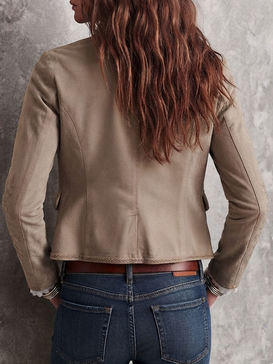 Giacca vintage beige con collo rialzato, ricami floreali e profilo intrecciato