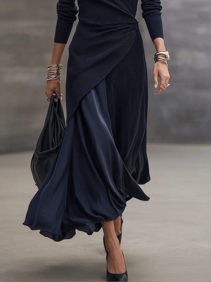 Loredana | Abito maxi asimmetrico con scollo a V e pannelli in raso blu marino