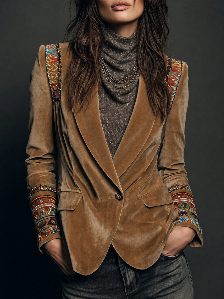 Top boho marrone in maglia leggera, con collo ad anello, maniche lunghe e vestibilità slim