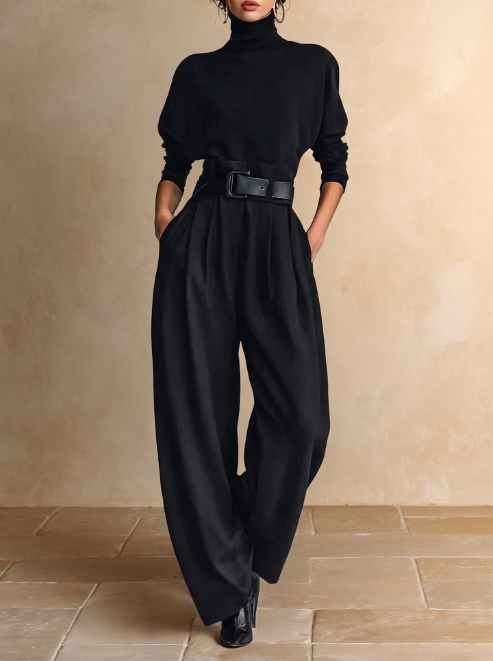 Ginevra | Completo nero con collo alto e pantaloni a gamba dritta